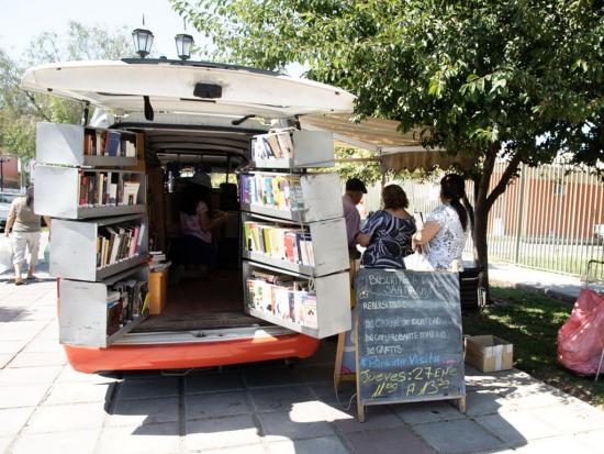Bibliomovileros de Chile se reúnen en Santiago